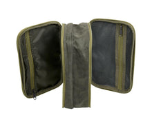 Загрузить изображение в средство просмотра галереи, Сумка-поводочница Carp Pro Diamond для снастей и аксессуаров