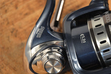 Загрузить изображение в средство просмотра галереи, Катушка WIZARD XLR SPIN