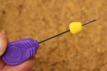 Încărca imaginea în galeria, Игла для бойлов Korda Fine Latch Needle Purple - Flagmanshop