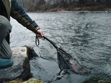 Загрузить изображение в средство просмотра галереи, Подсак для спиннинговой ловли Delphin FoldSPIN