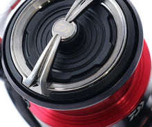 Încărca imaginea în galeria, Катушка DAIWA 20 Fuego LT - Flagmanshop