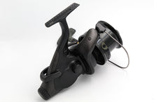 Загрузить изображение в средство просмотра галереи, Катушка OKUMA Powerliner Pro Baitfeeder PLP-8000