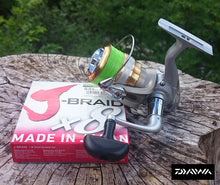 Încărca imaginea în galeria, Fir pescuit DAIWA J-Braid X8 PE 150m (Fluo)