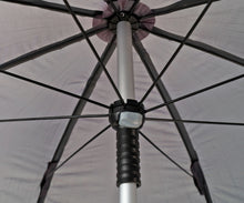 Încărca imaginea în galeria, Umbrelă Flagman Pro Competition cu paravan (plasă de țânțari + material membrană) 2,5 m
