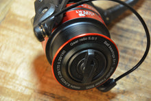 Загрузить изображение в средство просмотра галереи, Катушка CARP EXPERT Intruder feeder 6000
