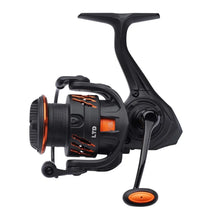Загрузить изображение в средство просмотра галереи, Катушка Savage Gear Orange LTD FD
