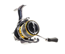 Загрузить изображение в средство просмотра галереи, Катушкa DAIWA 18 Regal LT - Flagmanshop
