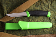Загрузить изображение в средство просмотра галереи, Нож туристический MORAKNIV Companion Green
